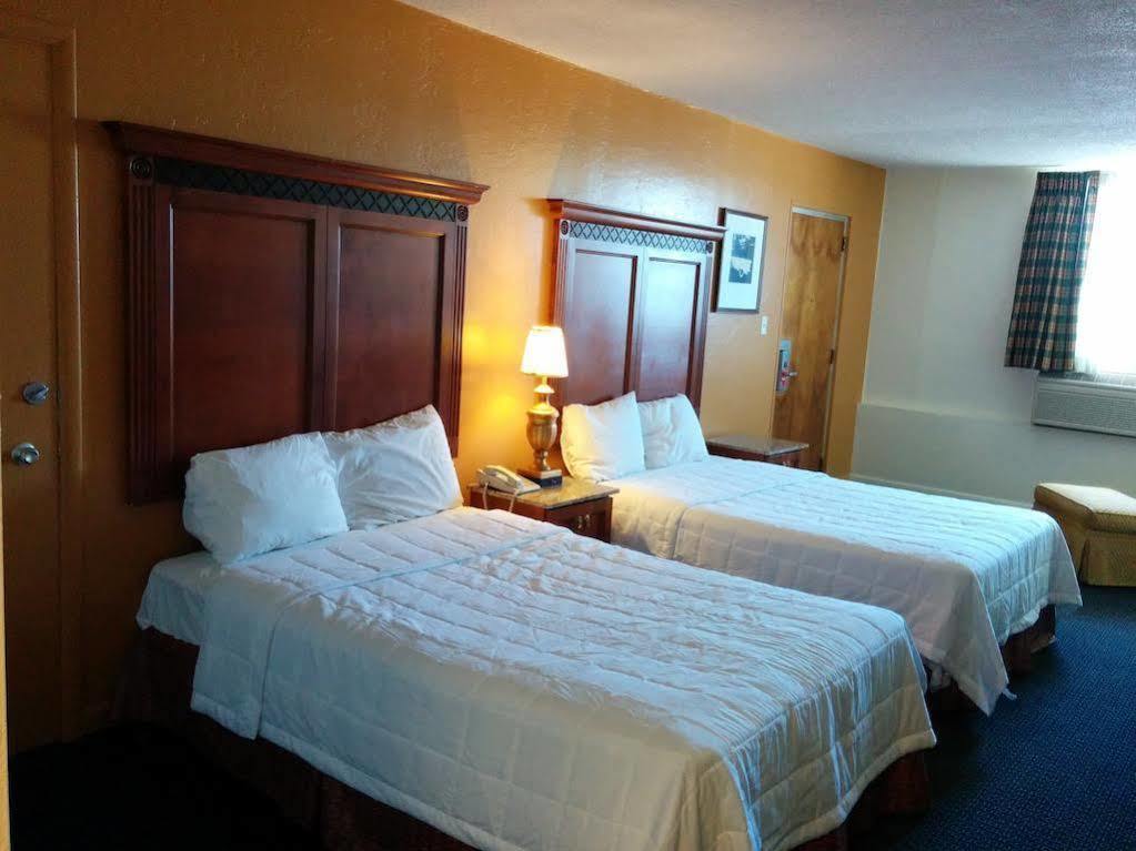 Rodeway Inn Saint Joseph Exterior foto