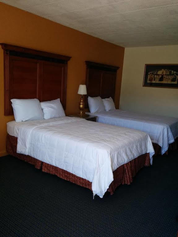 Rodeway Inn Saint Joseph Exterior foto