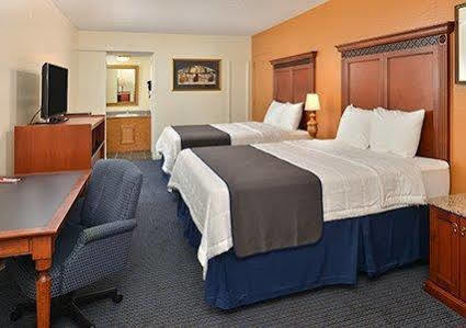 Rodeway Inn Saint Joseph Exterior foto